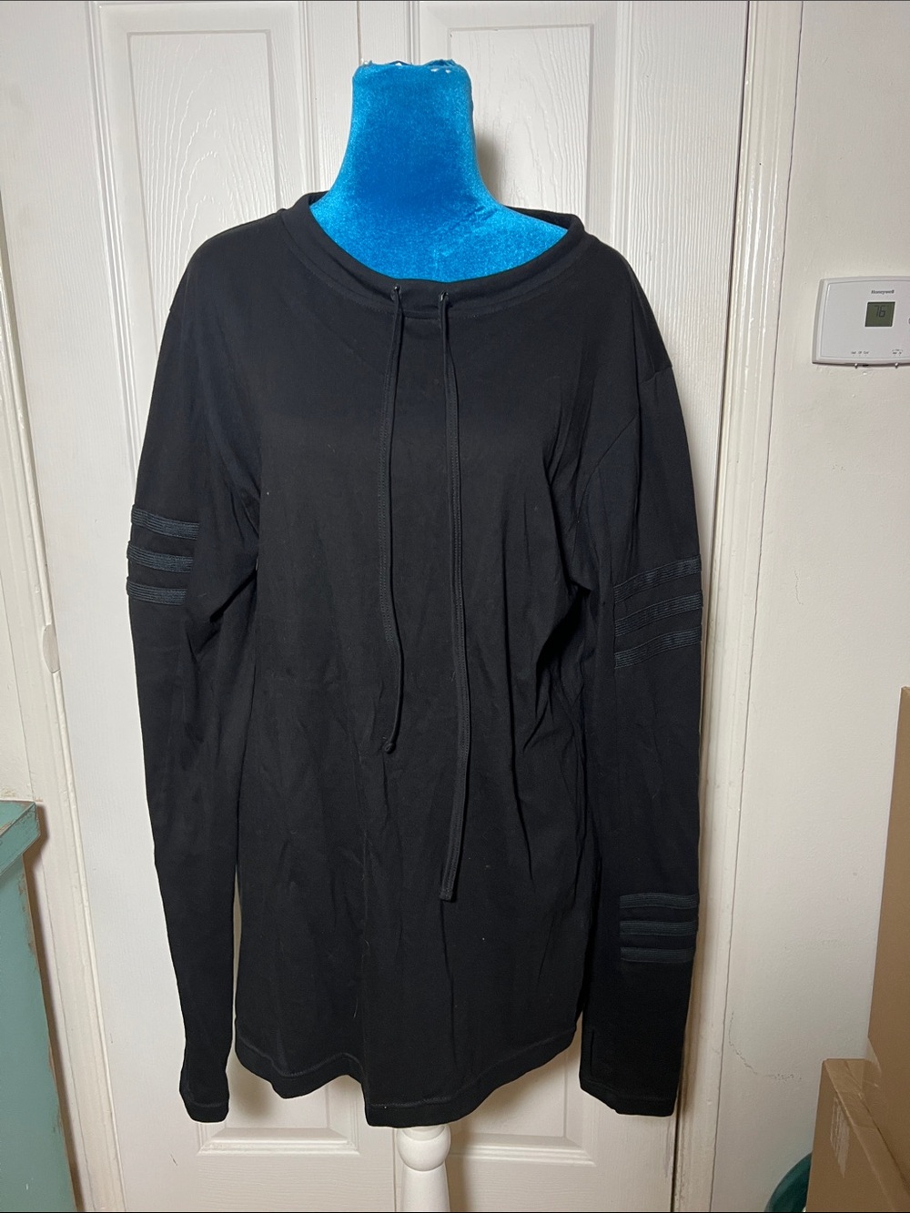 SKINGRAFT Black Long Sleeve Pullover Medium